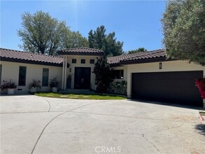 Building Photo - 16772 Knollwood Dr