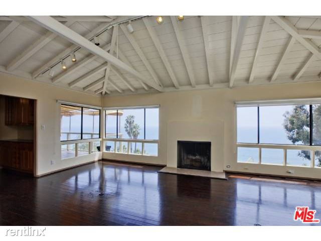 Primary Photo - 309 N Las Casas Ave
