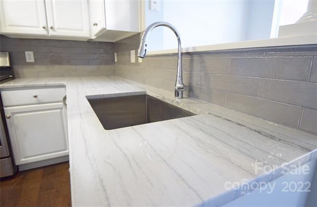 Foto del edificio - 558 E 9th St