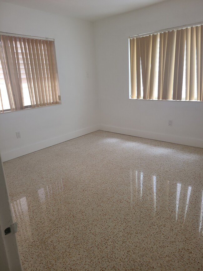 Foto del edificio - 609 Lenox Ave