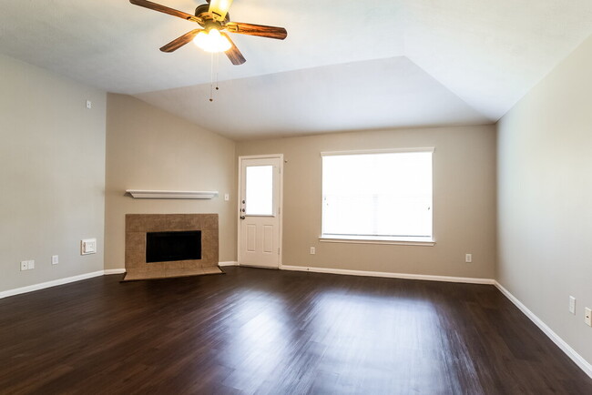 Foto del edificio - 18411 Atascocita Meadows Dr