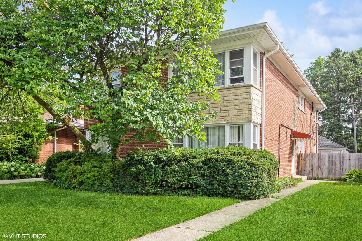 Primary Photo - 1247 N Northwest Hwy