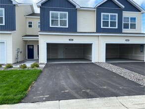 Building Photo - 13621 Busch Ln