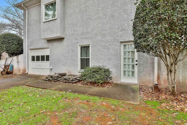 Building Photo - Sharpsburg Basement Apartment, ALL utilities included.