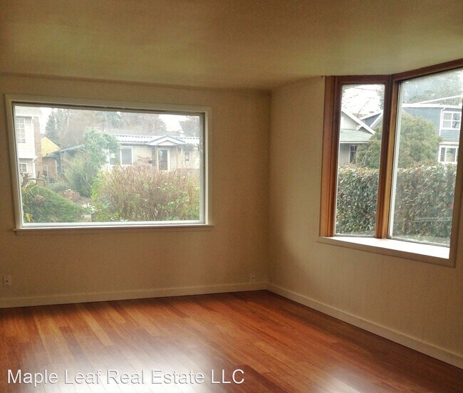 Building Photo - 2 br, 1 bath House - 827 NE 82nd Street