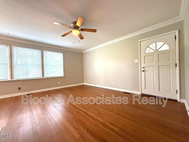 Foto del edificio - 2901 Bardwell Rd