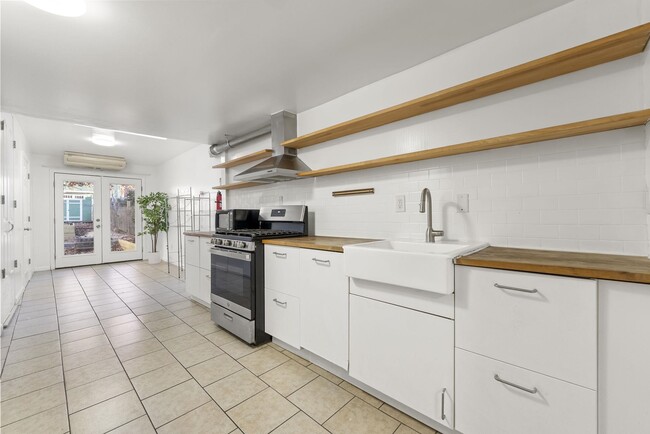 Foto del edificio - 40 Van Reypen St