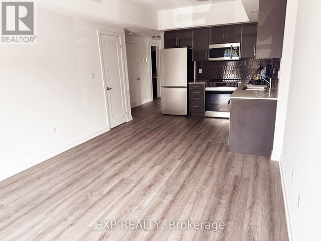 Building Photo - 940 St David St N