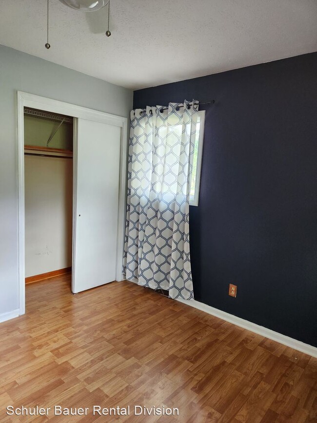 Building Photo - 3 br, 2.5 bath House - 1024 Longfield Dr.