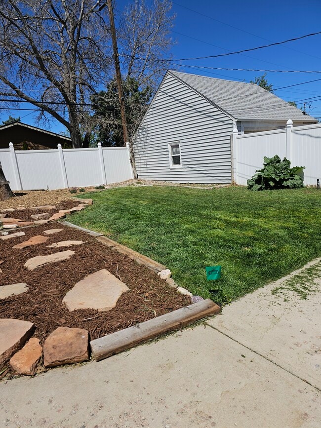 Building Photo - 1705 Fairacre Drive
