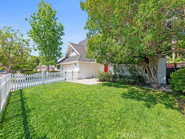 Foto del edificio - 5463 Katherine Ave