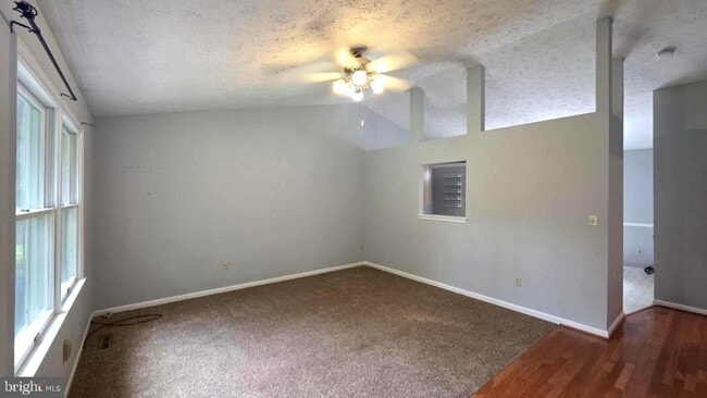 Building Photo - 2725 Vivians Way