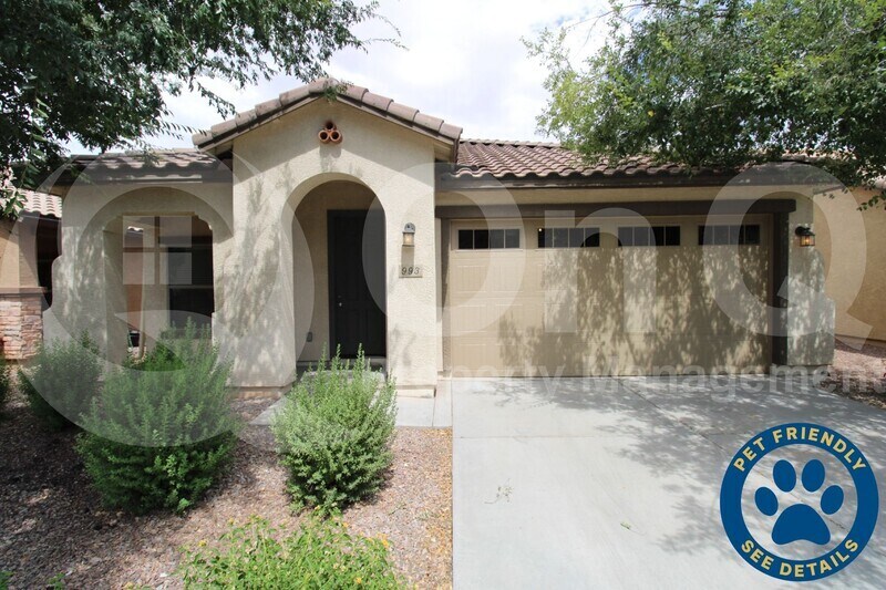 Foto principal - 993 S Pheasant Dr