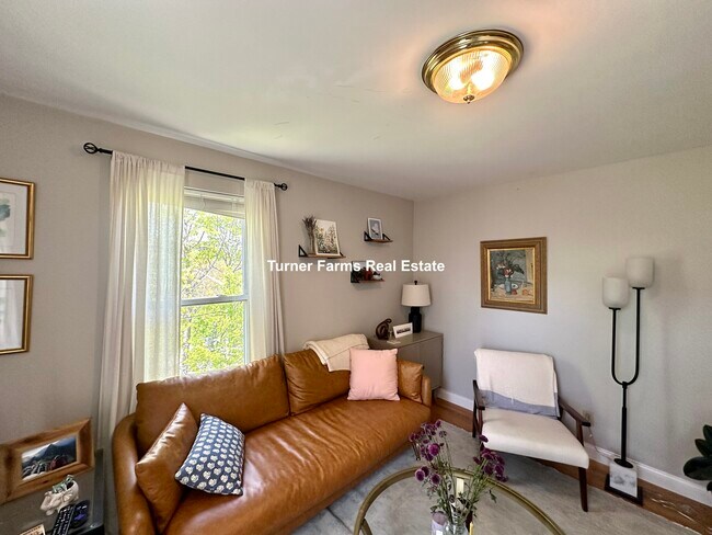 Foto del edificio - 344 Putnam Ave