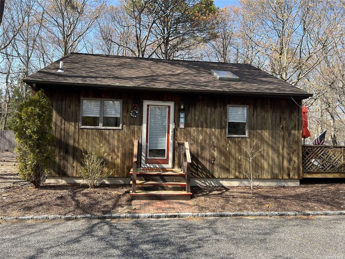 Primary Photo - 126 Lynn Ave