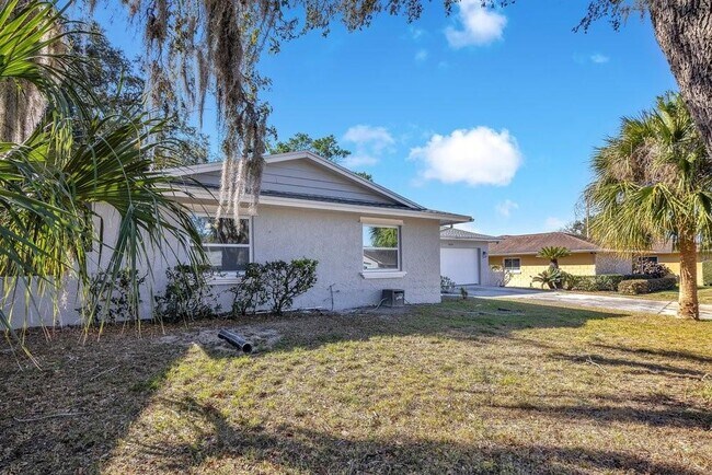 Foto del edificio - 6616 Blanche Ct