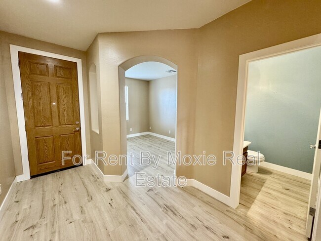 Foto del edificio - 41615 W Chimayo Ct