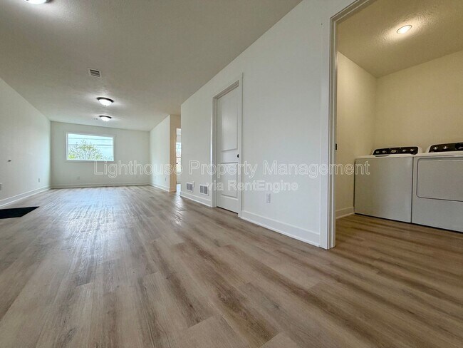 Foto del edificio - 310 Allen Ave