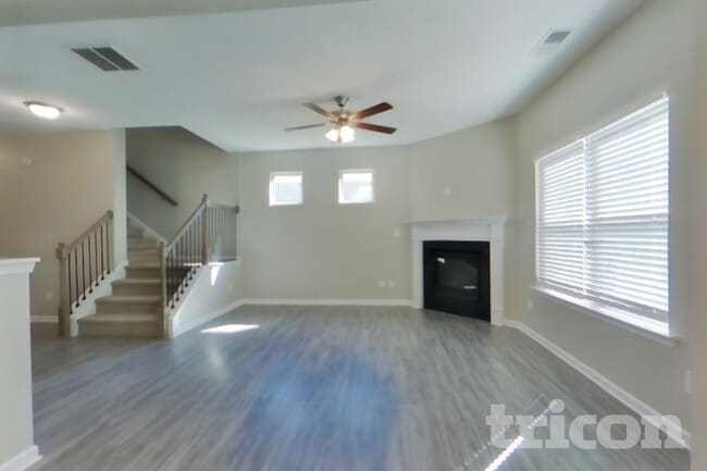 Building Photo - 307 Arbor Cir
