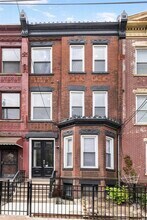 Building Photo - 55 Astor Pl