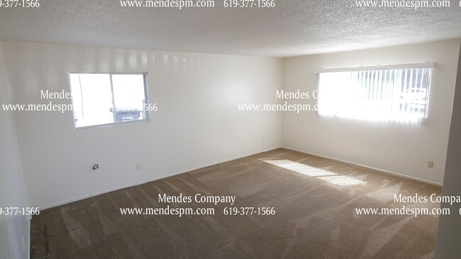 Building Photo - Spacious 1 BD/1 BA Apartment in Vista