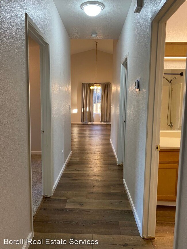 Foto del edificio - 4 br, 2 bath House - 2058 McPherson Ave.