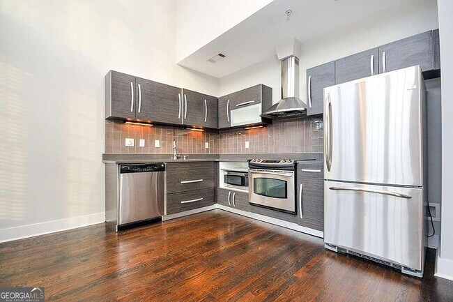 Foto del edificio - 1300 DeKalb Ave NE