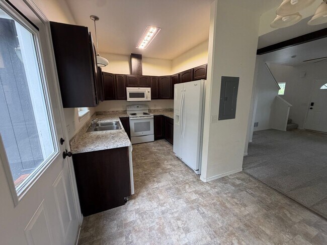 Foto del edificio - 1777 N Nina Cir