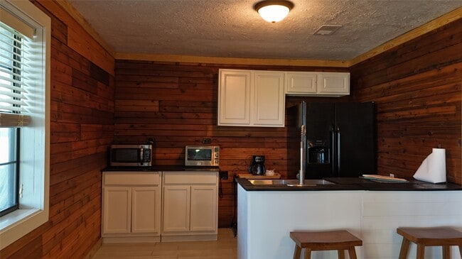 Building Photo - 393 Mason Loop