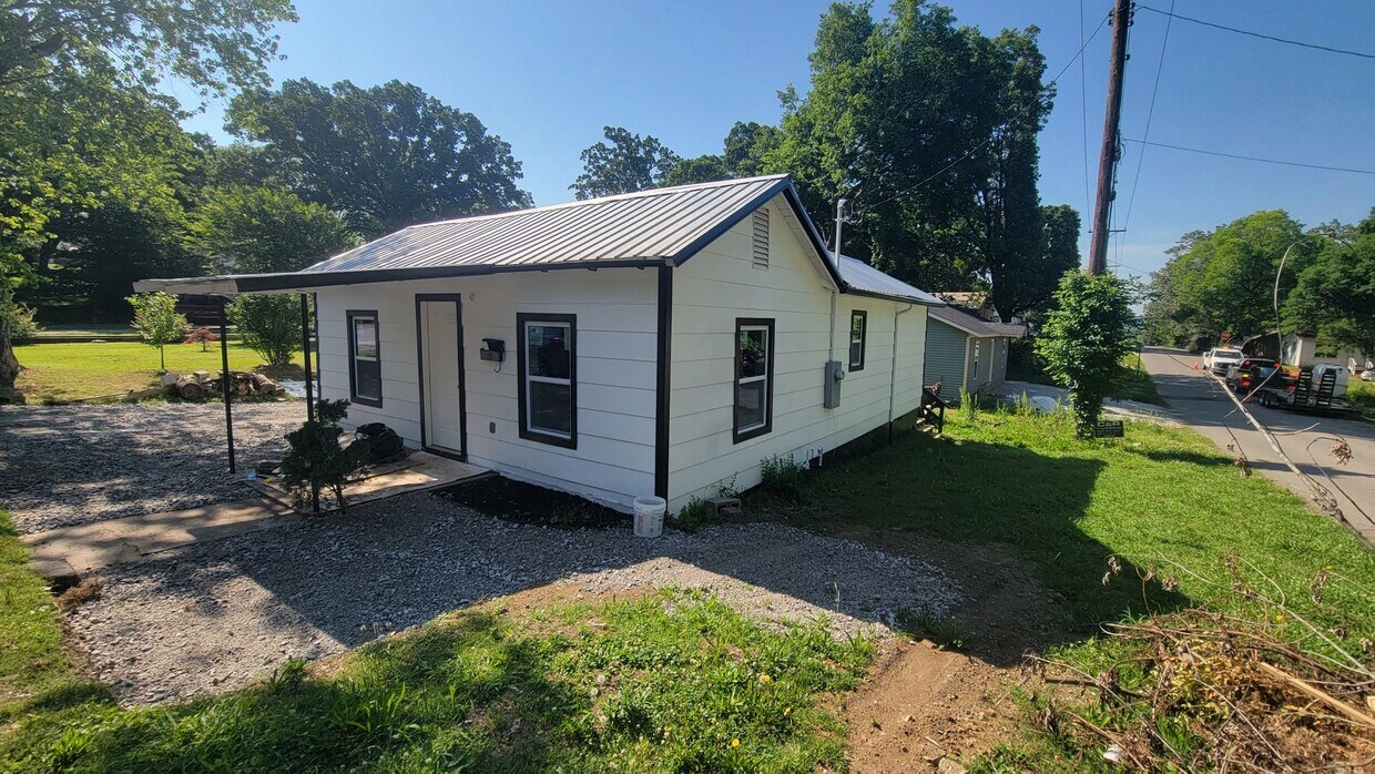 Building Photo - 3 Bed/ 1.5 Bath Home in Batesville