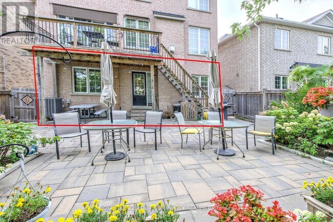 Photo du bâtiment - 310 Golden Forest Rd