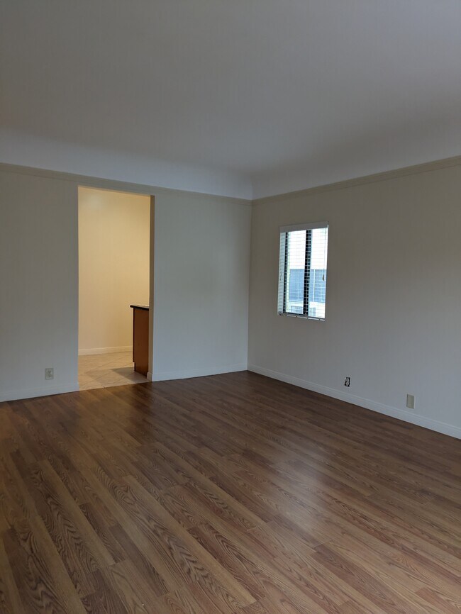Foto del edificio - 420 N Spaulding Ave