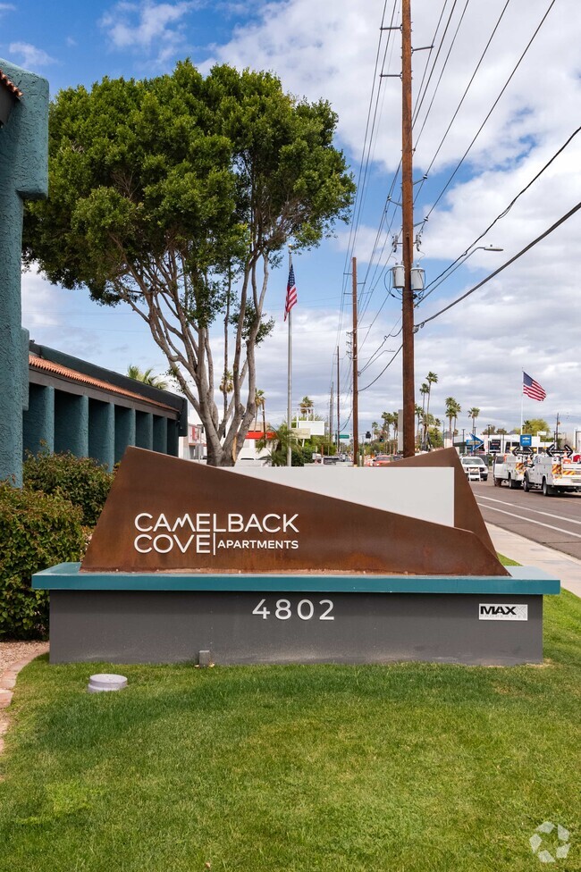 Building Photo - Camelback Cove Apartments