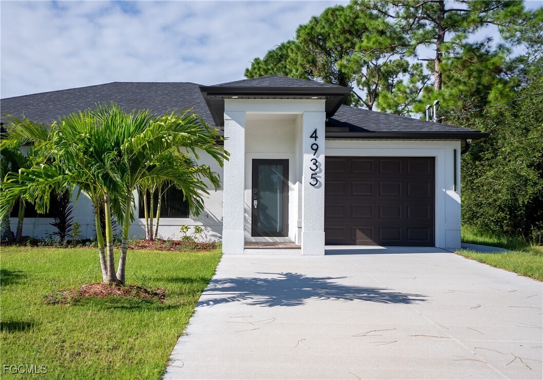 Foto principal - 4935 Leonard Blvd S