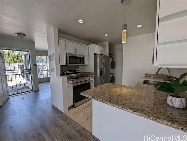 Building Photo - 572 Mananai Pl
