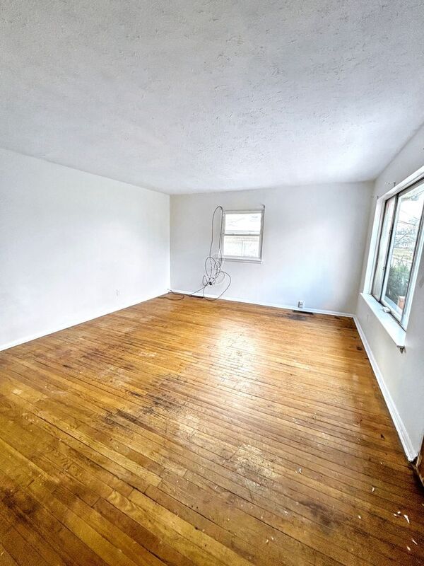 Building Photo - 4737 E 174th St