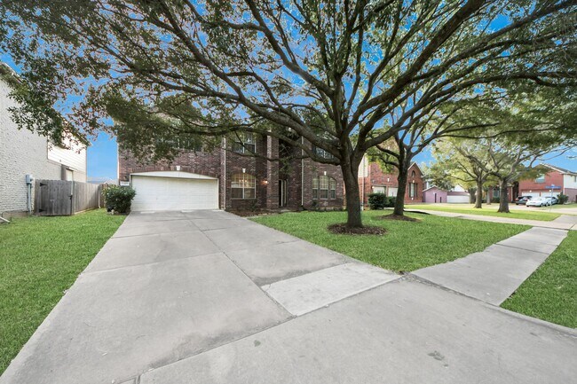 Foto del edificio - 2423 Waterwood Dr