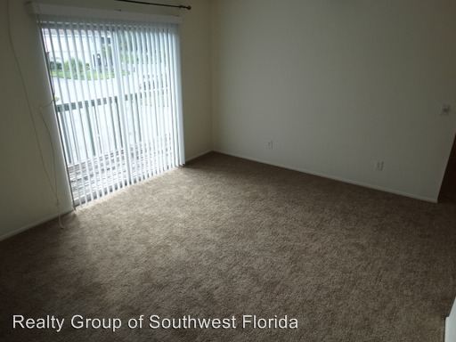 Building Photo - 3321 Ottawa Cir