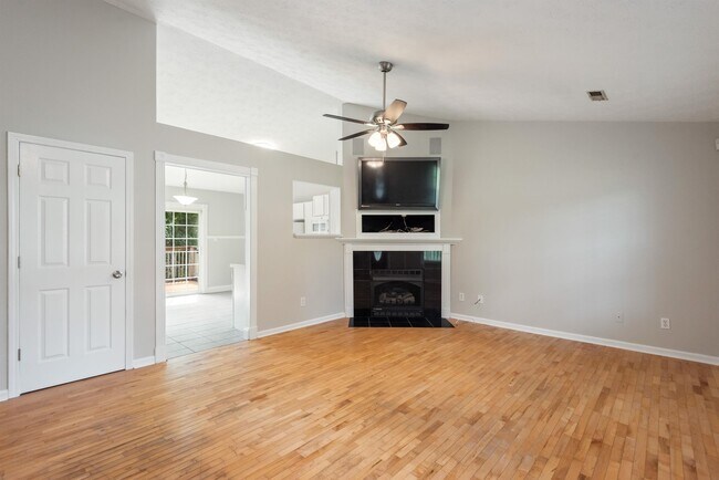 Foto del edificio - 5957 Warrenpark Ln