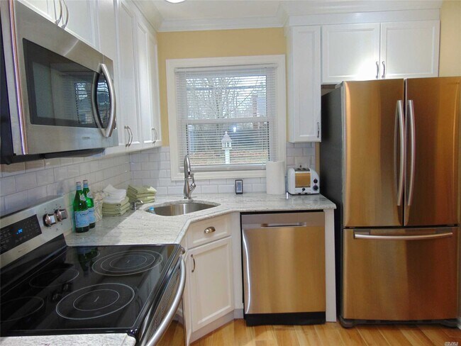 Foto del edificio - 10 Perry Ct