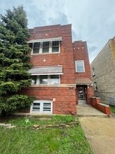 Building Photo - 8519 S Paulina St