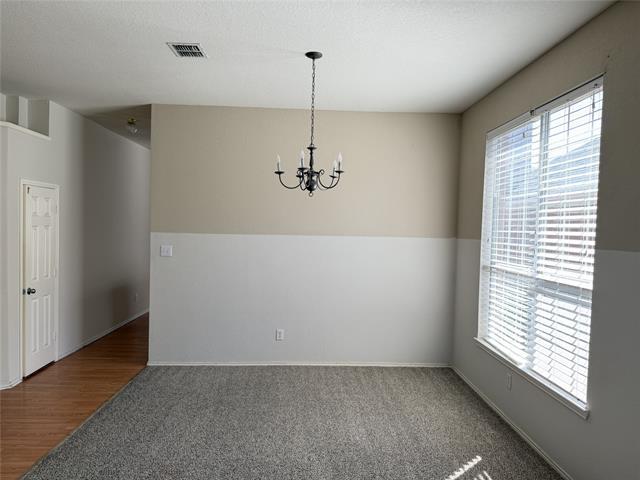 Foto del edificio - 5829 White Pine Dr