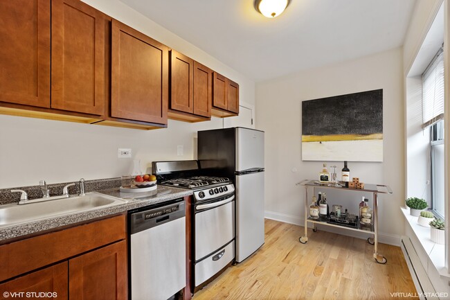 Building Photo - 2840 N Orchard St