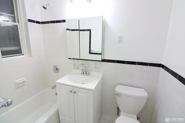 Building Photo - 242 East 89th Street