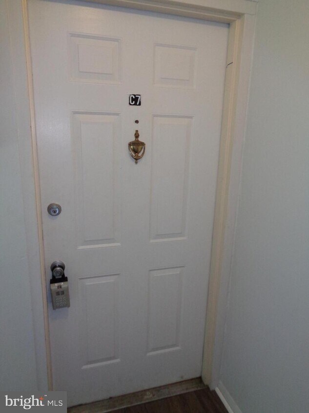 22026 Gloucester Ct Unit C7, Lexington Park, MD 20653 Room for Rent