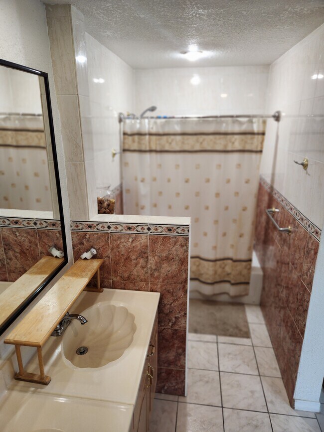 Building Photo - 21717 SW 99th Ave