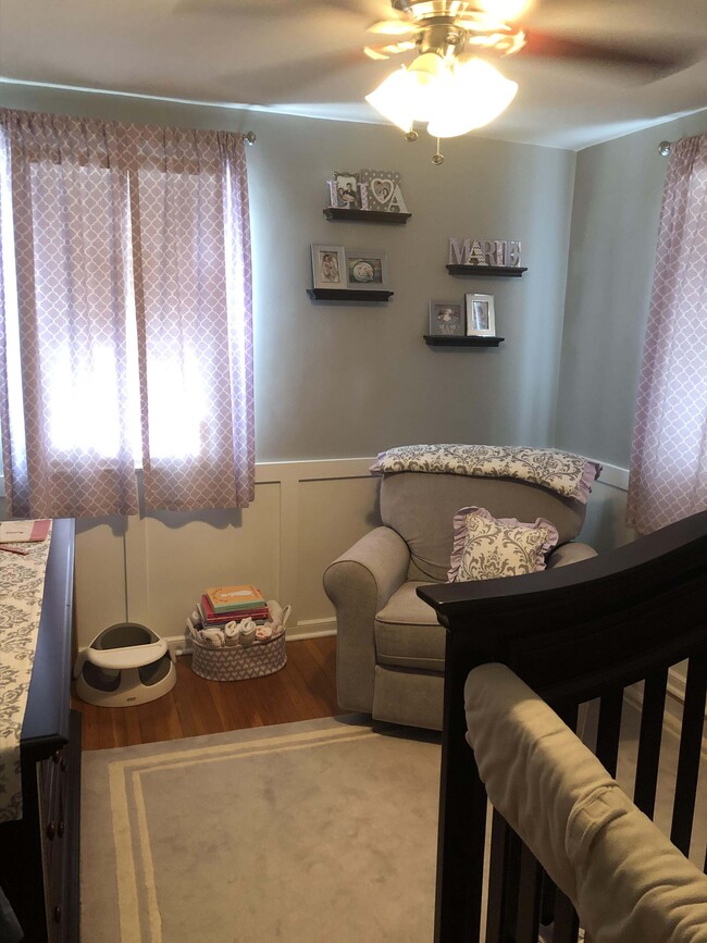 Back bedroom with custom molding - 26 Steel Rd