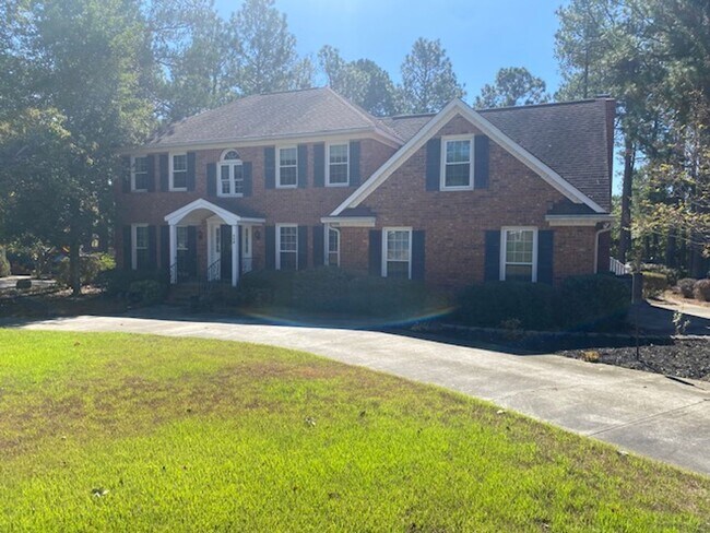 Foto del edificio - Gorgeous 5 Bedroom 3 Bathroom Brick Home in Woodside Plantation!
