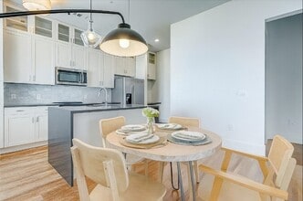 Building Photo - 1508 Blodgett St