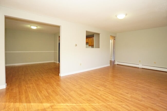 Foto del edificio - 109 English Village Rd